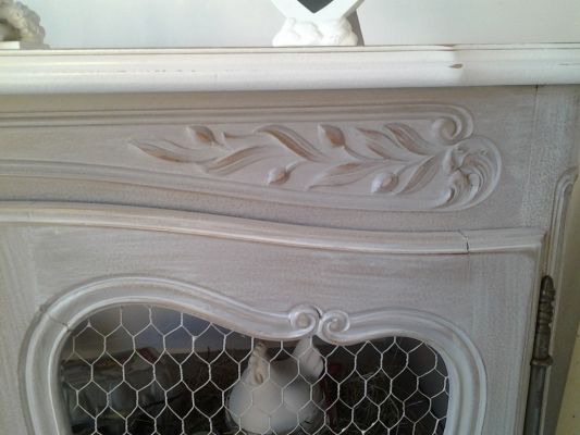 faire relooker son garde manger en bois ancien grillagé à Lauris